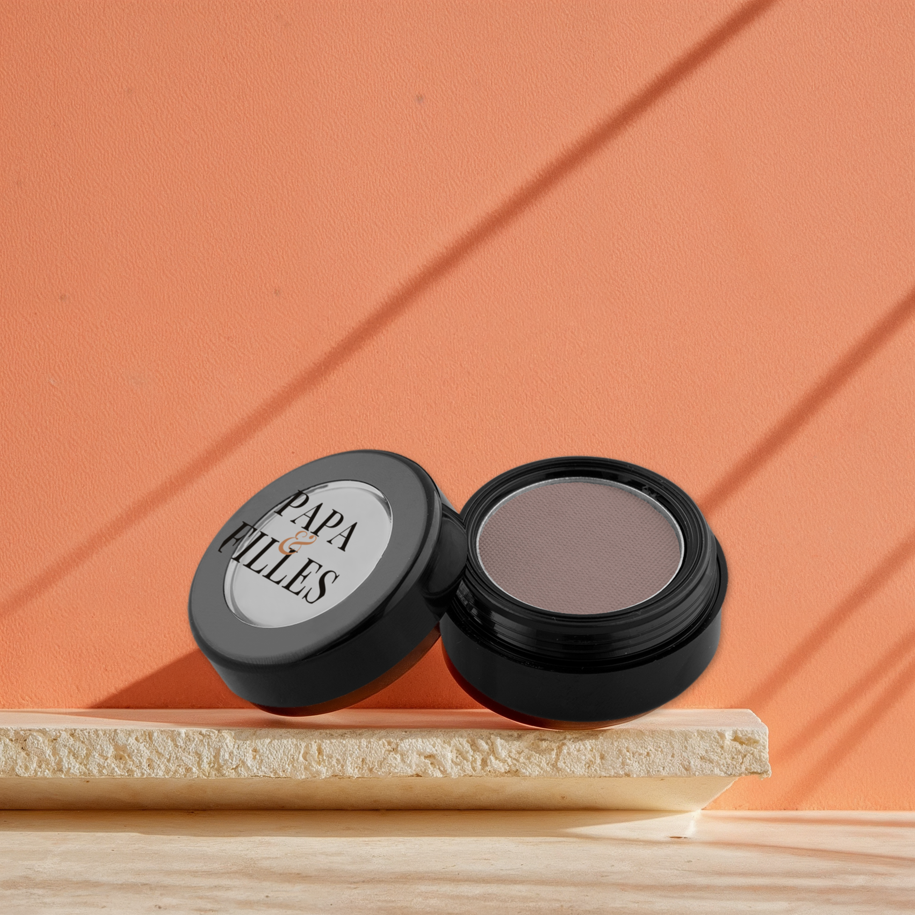 Eye Shadow Compact editorial hero
